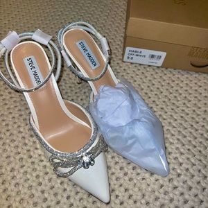 Steve Madden Viable Off-White Heel - Brand New